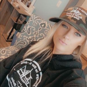 Meet your Posher, Abby